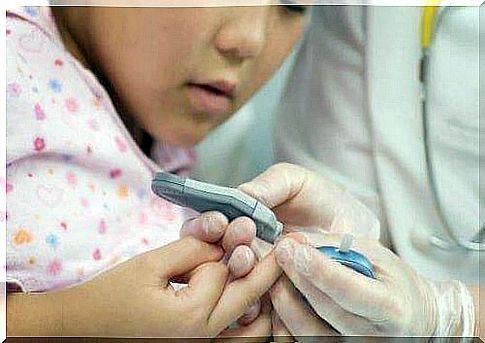 Adolescent diabetes: Girl gets stabbed in the finger by nurse.