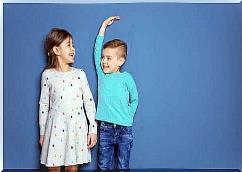 Children who compare height with each other