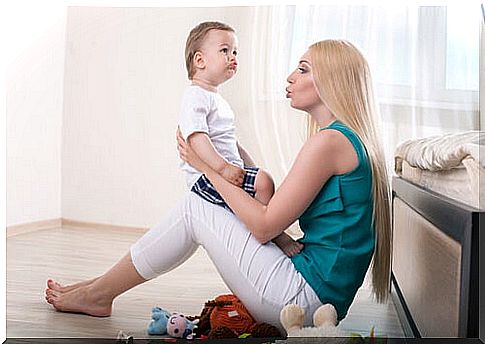 baby and mother making mouthfuls